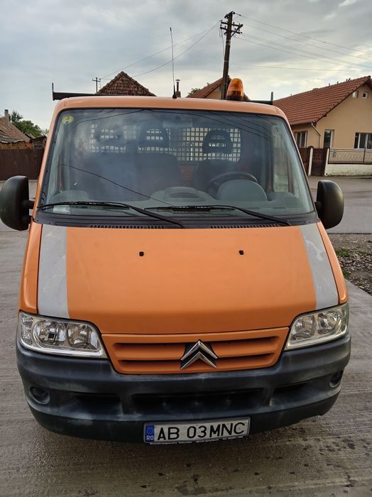 Vând sau schimb Citroen Jumper 2.2 hdi
