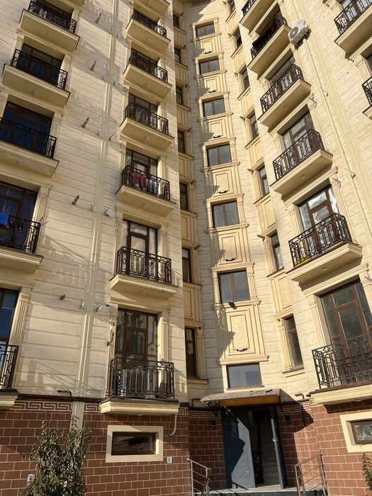 Dom sotiladi. Obod Makondan. 2 xonali. Yangi Dom.