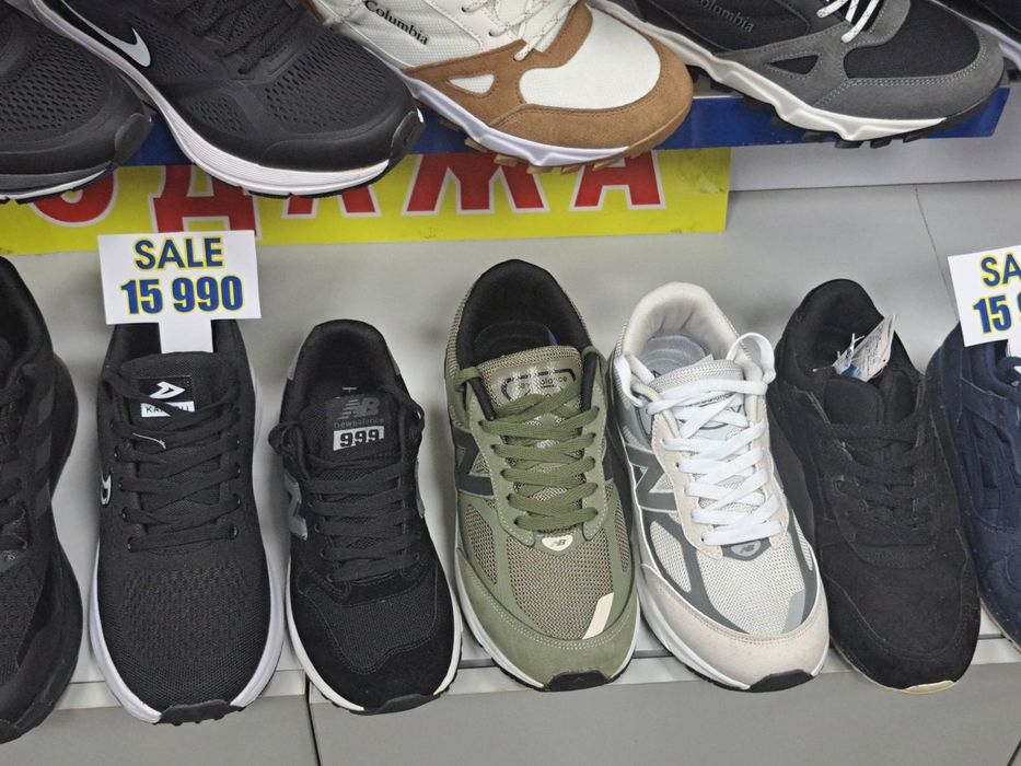 Продадим кроссовки новые