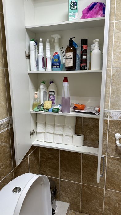 Навесной шкаф в ванную/туалет