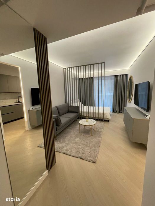 Studio/ Cortina Noth/ Promenada/ Pipera