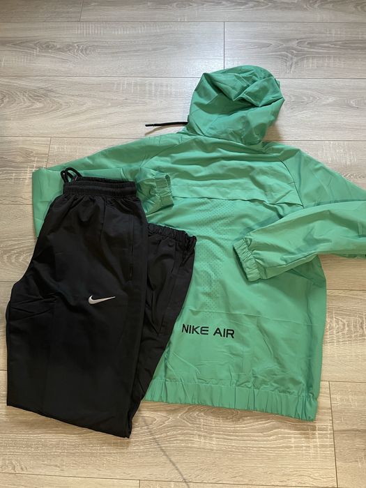 Trening nike super pret!