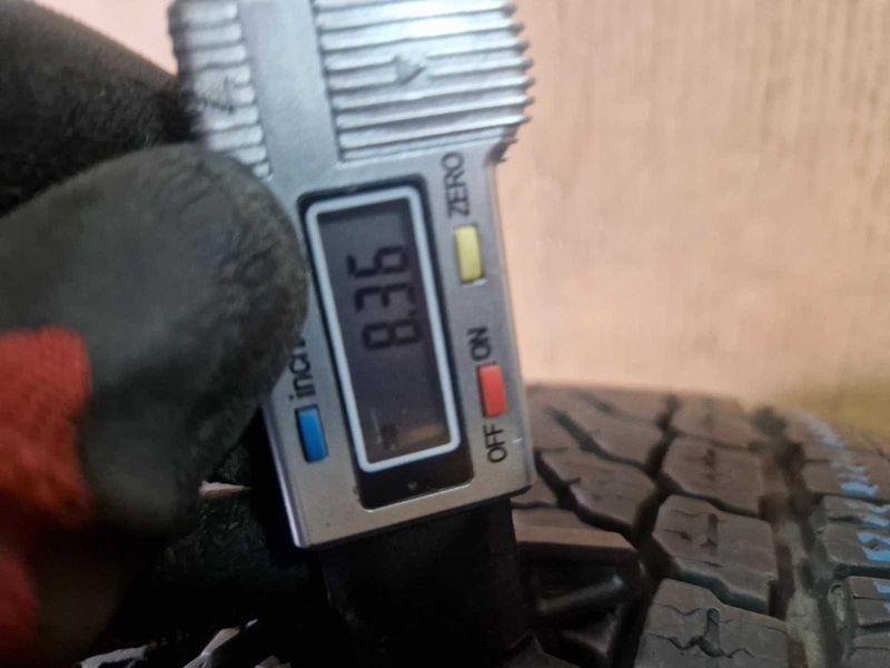 2 Firestone R15C 215/70
зимни бусови гуми 
DOT2521