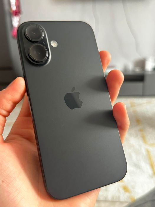 Iphone 16, с коробкой