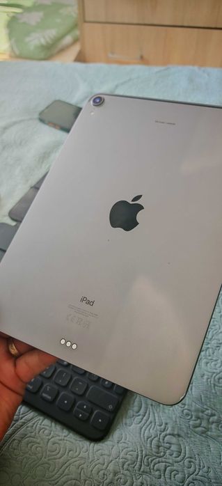 Tableta Apple iPad 8 (2020)  si ipad pro 11" 256gb
