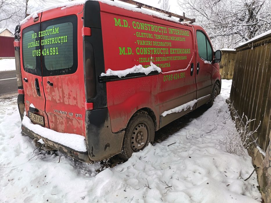 Vand mașină pt piese