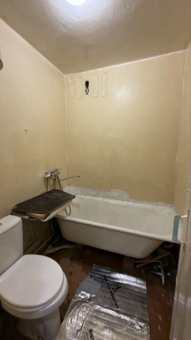 Zudlik bilan frunze massifda kvartira ijaraga beriladi