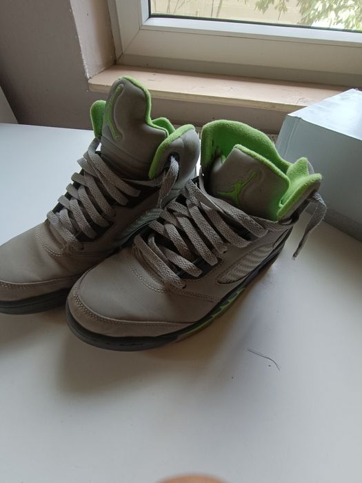 Vând Jordan 5 green bean