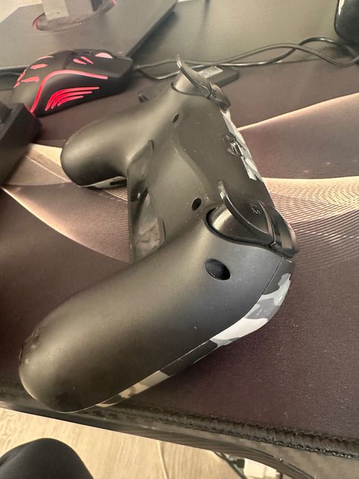 Продам джойстик для пс 4