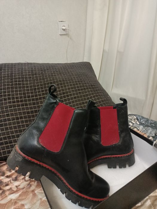 Кожанные полусапожки Челси