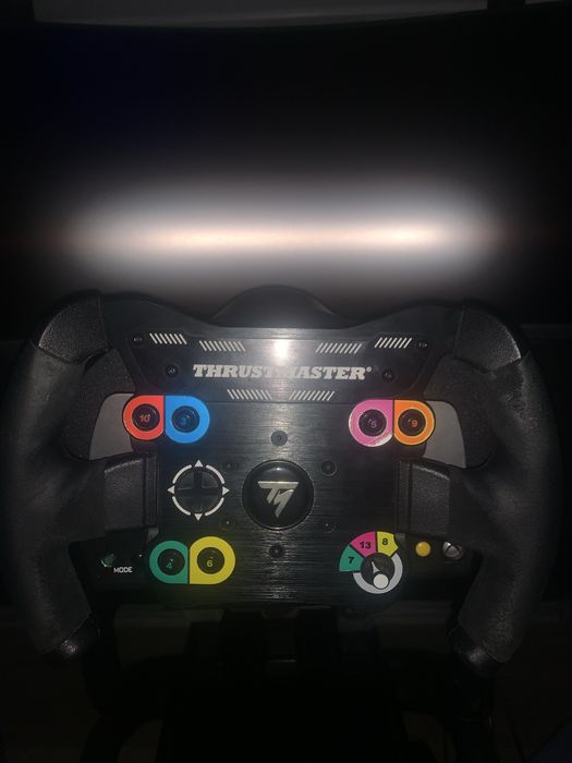 Volan simracing thrustmaster formula1/gt3