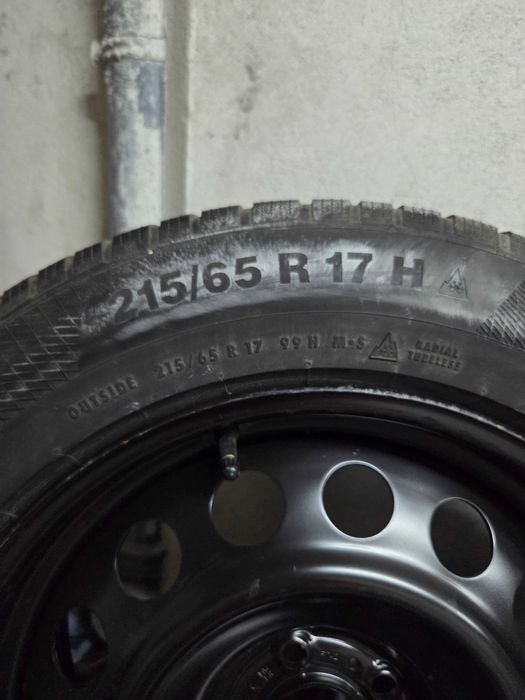 Продавам джанта  и подарявам гуми