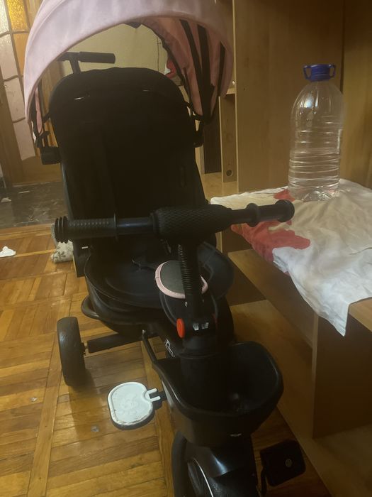 Vand trotreta de copii e de fete