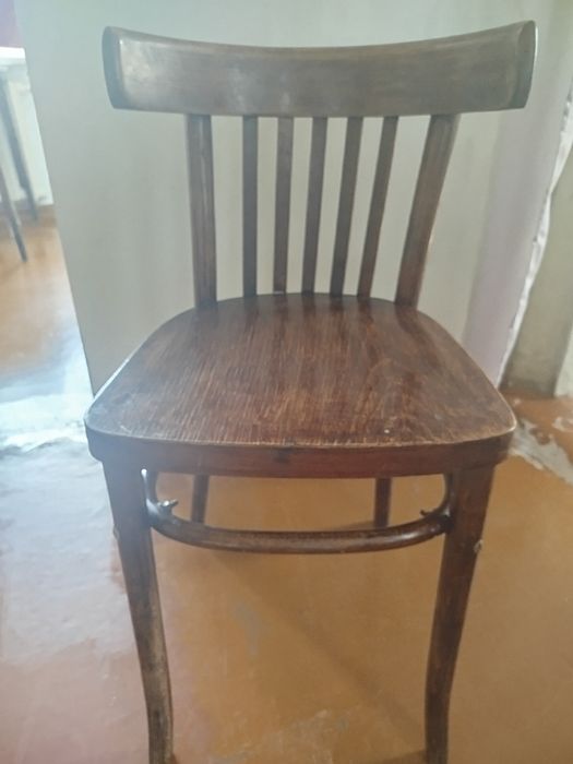 Стулья со спинкой