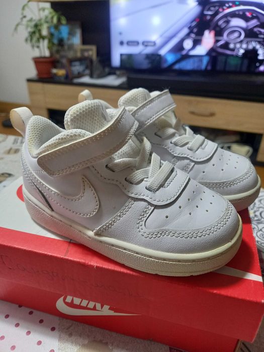 Детски маратонки и боти от  21 до 30  Nike & Adidas