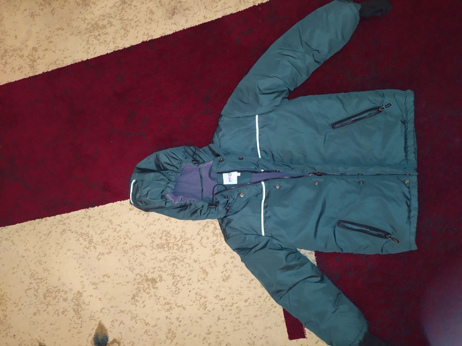 Продам куртки на мальчика