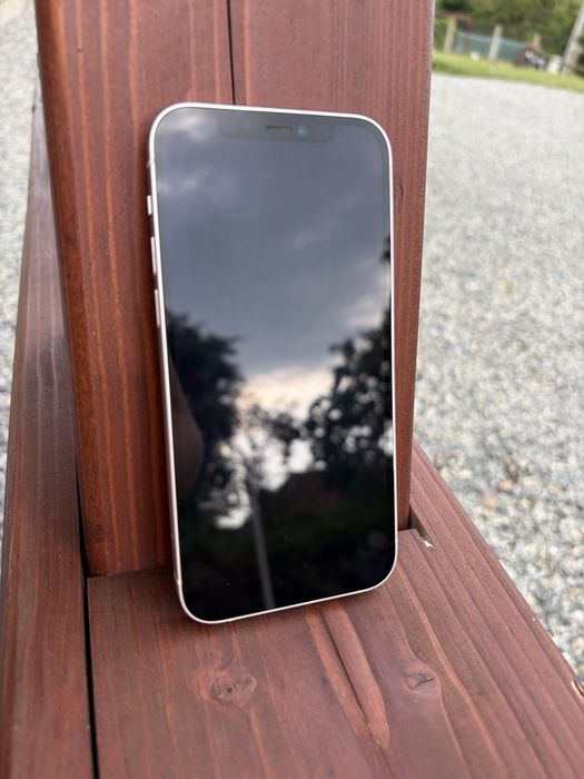Vand Iphone 12.
