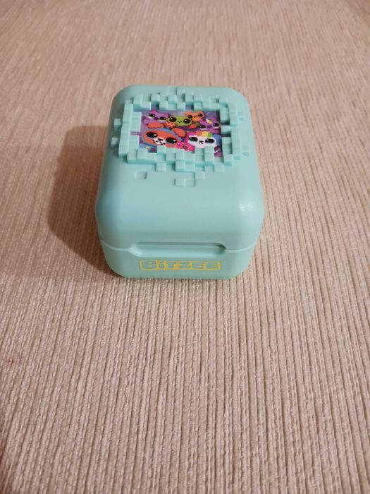 Тамагочи BitZee - ново, отворено, но неизползвано