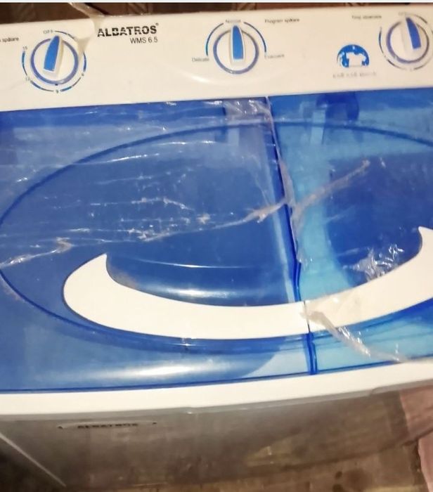 Vând mașină de spălat aproape nouă manuală