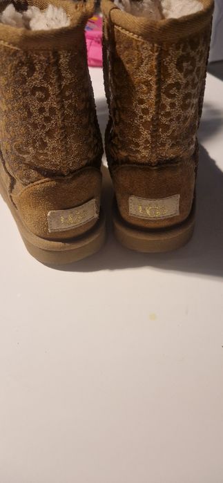 Gete ugg  marimea 29