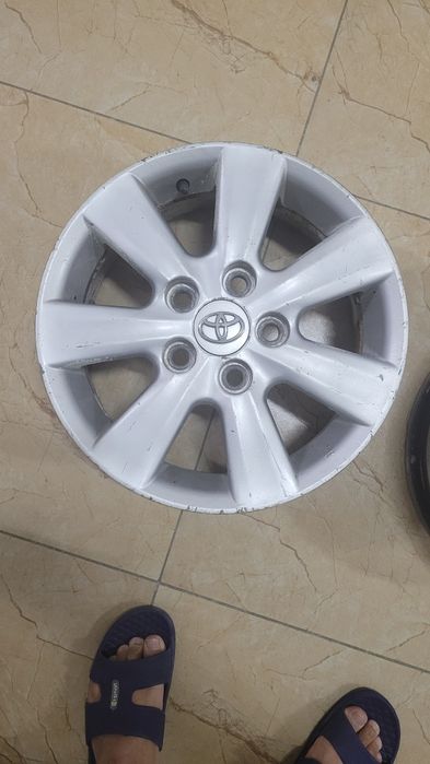 Продам  диск на Toyota  r 15