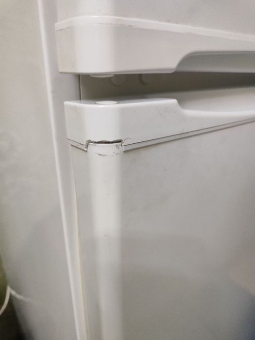 Продам холодильник Indesit