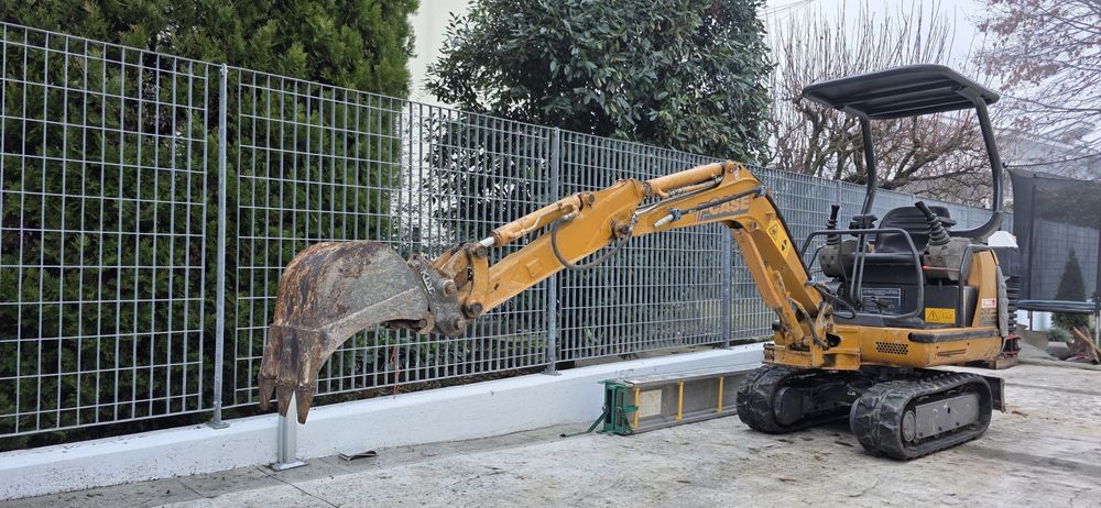 Miniexcavator Case 15 cu picon la 1950 h mini excavator