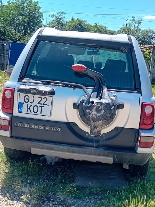 Vând land Rover.