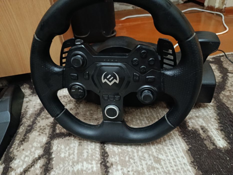 Продам игровой руль!