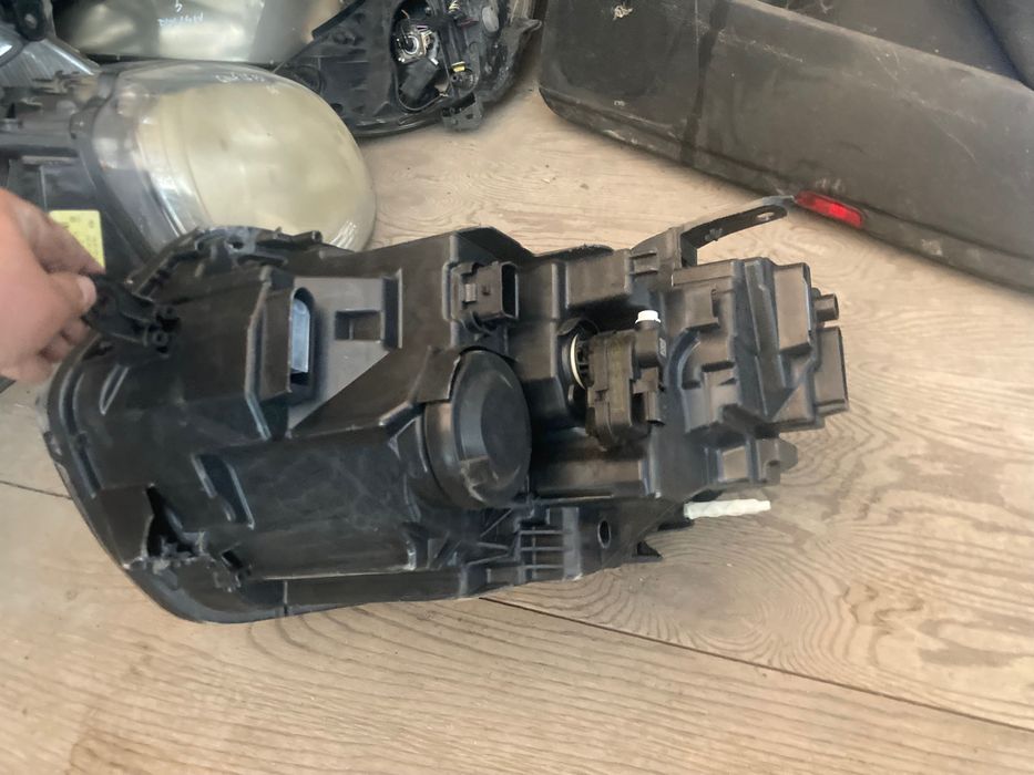 Оригинален десен фар Дачия Дьстар Dacia Duster Led. 22-24.