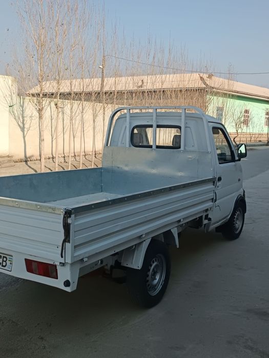 Pultopar mashina sotiladi