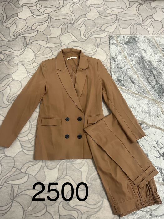 Продам женские куртки‼️