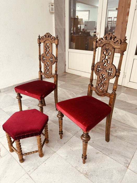 Антикварни столове с табуретка – масив, ръчна резба, XIX–XX в.
