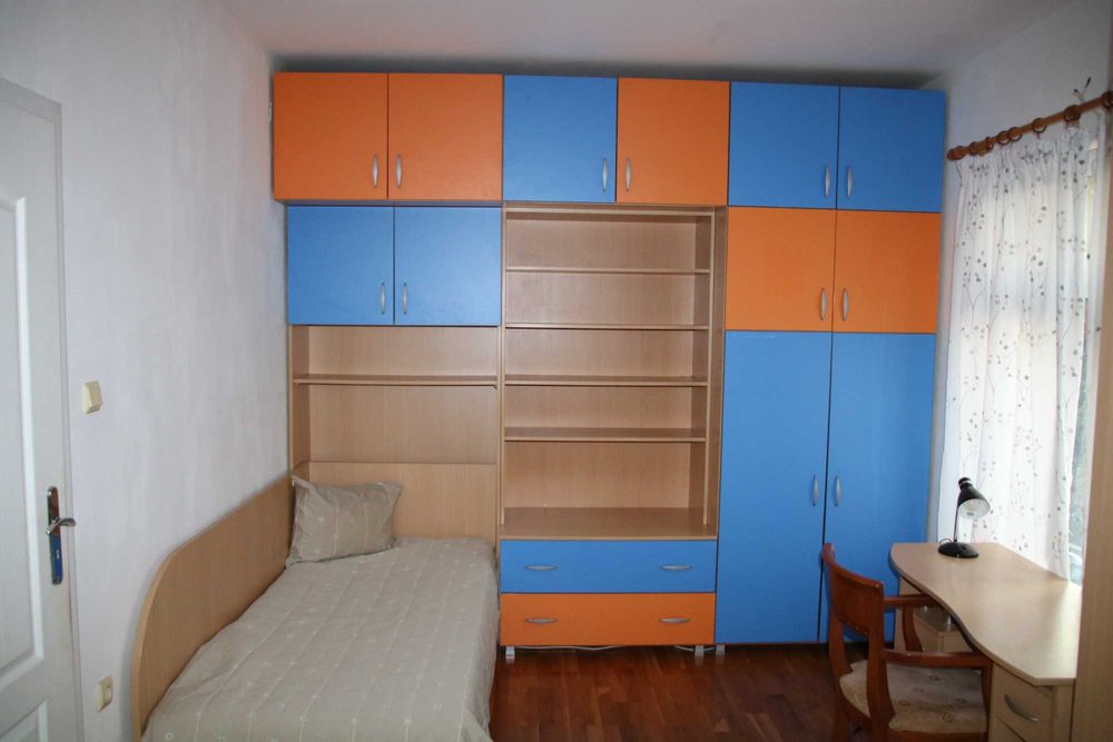 Дава се под наем Тристаен апартамент в Варна, Център - 70 кв.м за 648.21 € - Снимка #1