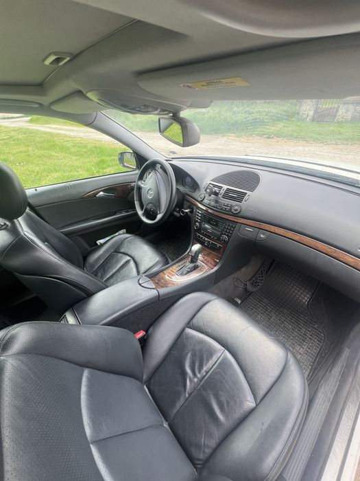 Mercedes-Benz E 220