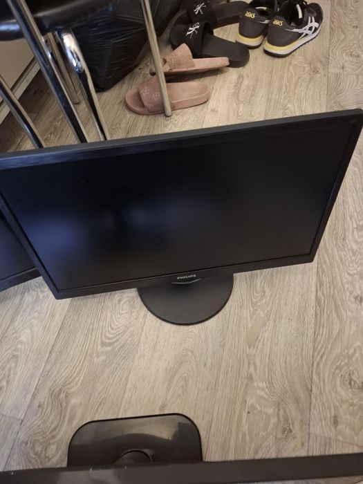 Monitoare led hdmi 22 inch Philips și Pachard bell