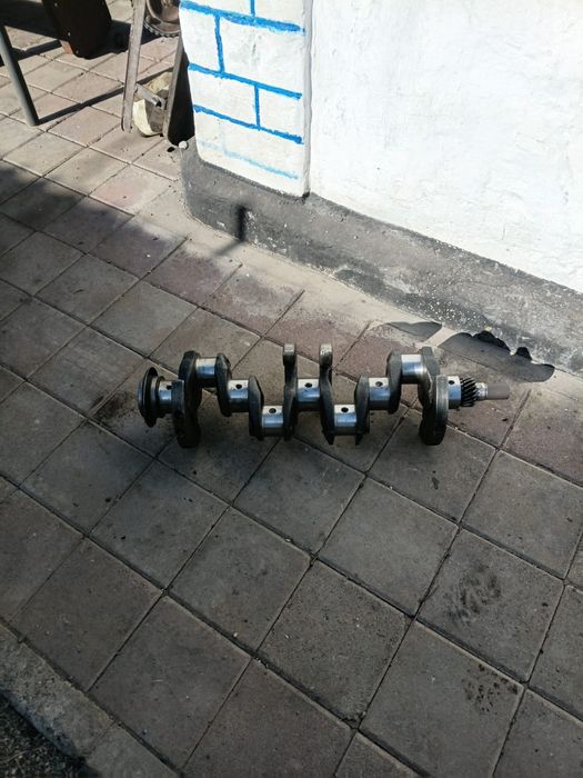 Коленвал на Т-40