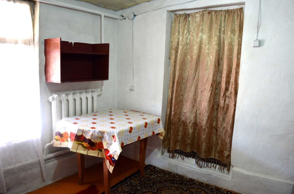 Сдам комнату в частном доме девушке