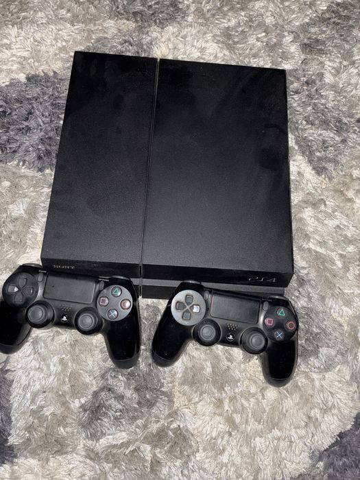 Play station 4 slim