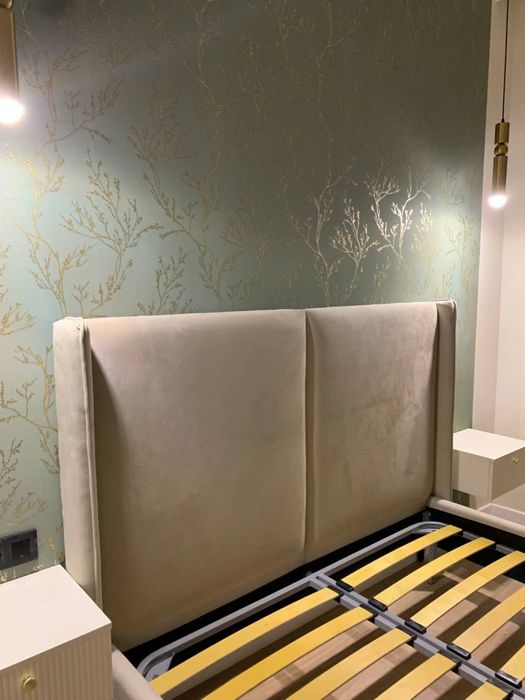 Двухспальная кровать индивидуальная модель Бриз