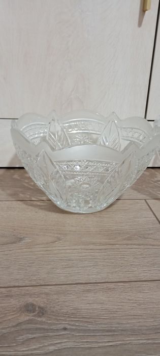 Хрустальная фруктовница