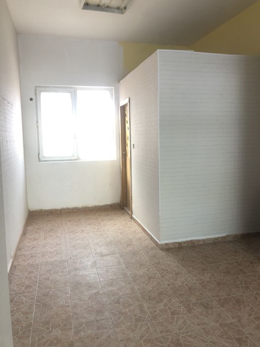 Дава се под наем Офис в Варна, Колхозен пазар - 30 кв.м за 214.2 € - Снимка #4