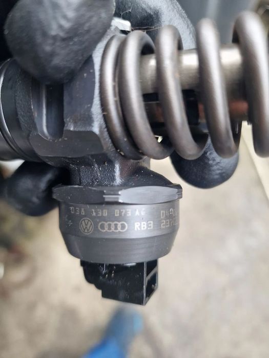 Injector/Injectoare Vw Golf 5,Touran,Passat b6,Skoda,Audi motor 1,9 td