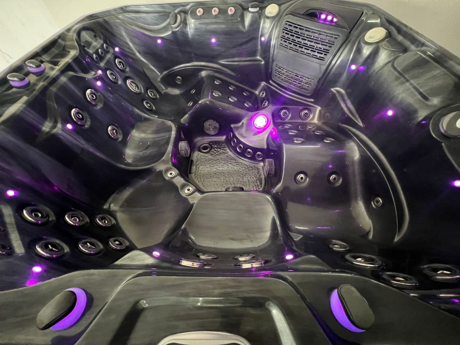 Jacuzzi piscină ciubăr spa