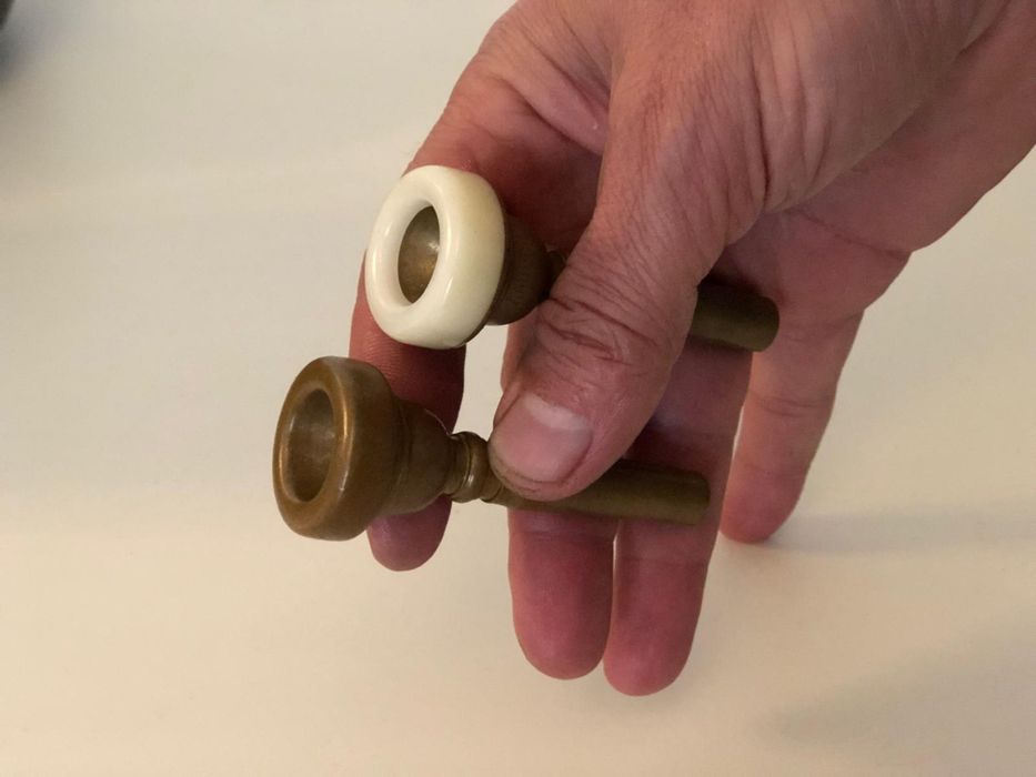 Vintage 2 mustiuc bronz trompeta