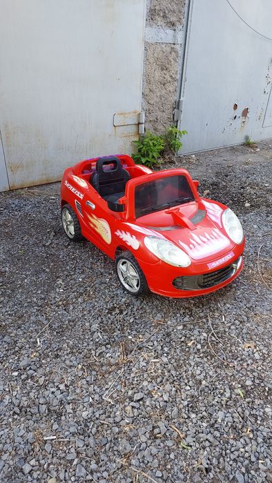 Детский автомобиль