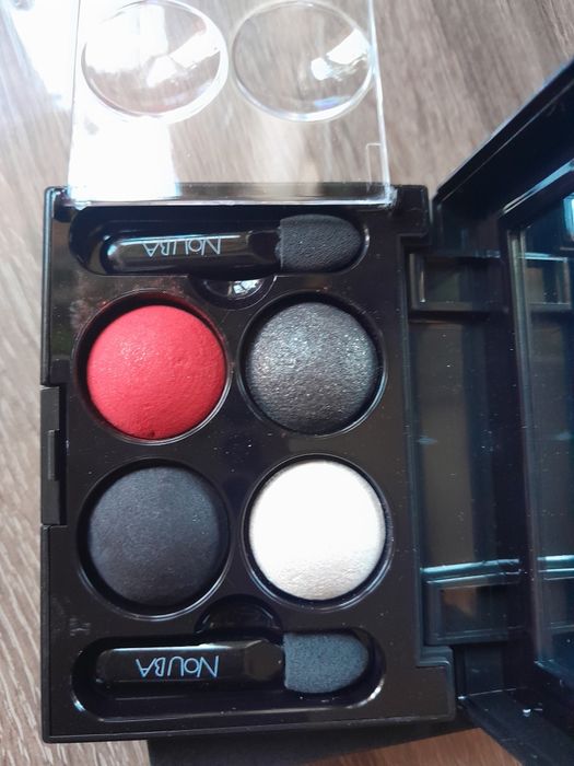 Наборы теней Нуба и IsaDora