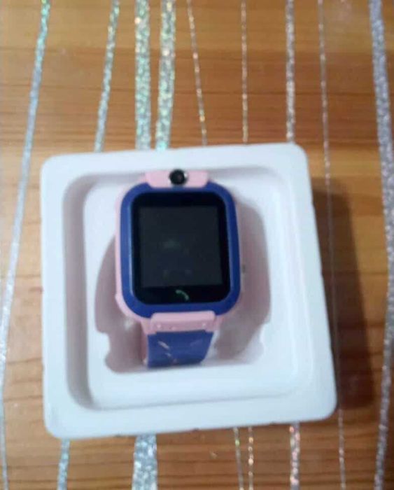 Водоустойчив детски 2G смарт часовник с вградена камера