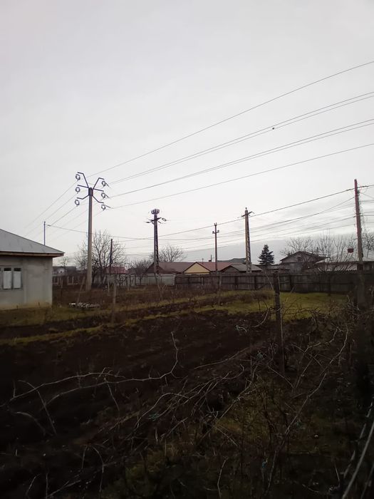 Casă de vânzare in comuna Gugesti