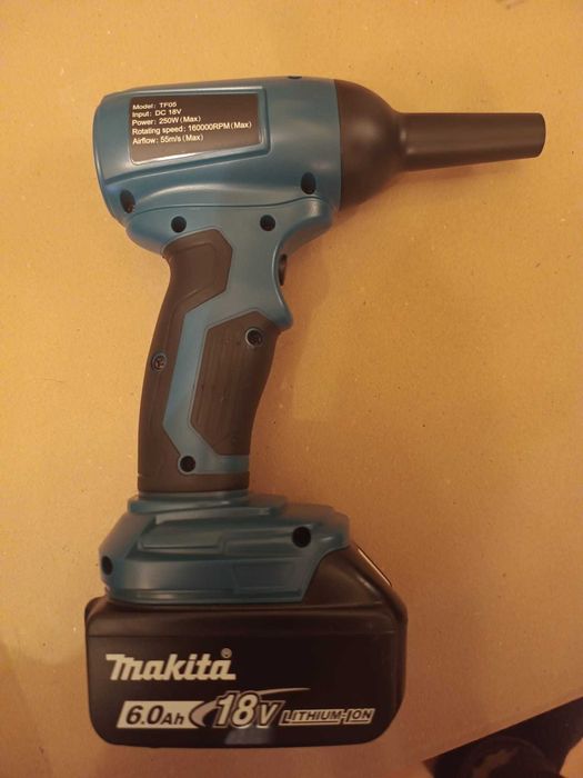 Suflantă electrică compatibilă cu baterii Makita 18V, cu 5 duze – 250W